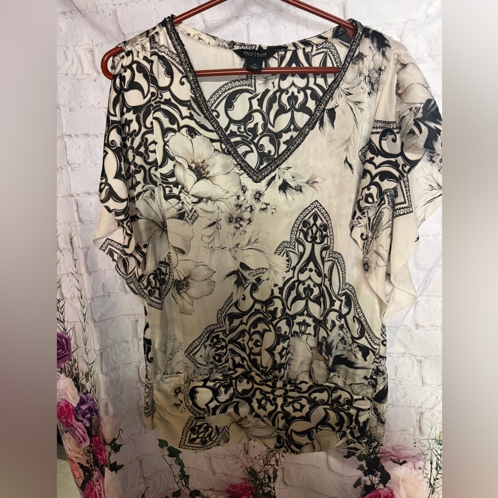 White House Black Market Black and Cream Floral Blouse